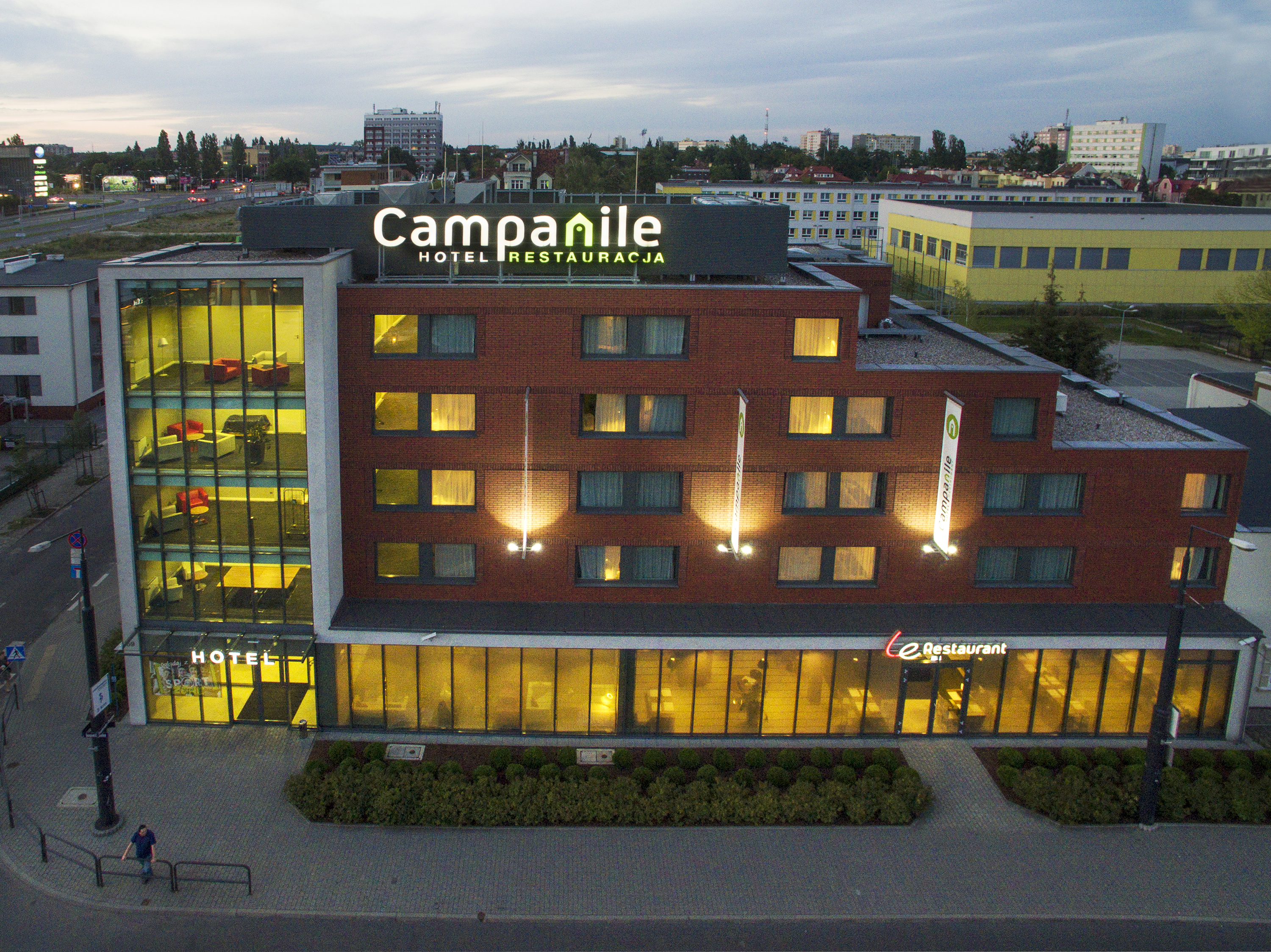 Hotel Campanile_Budynek_2_CAM BDG.jpg